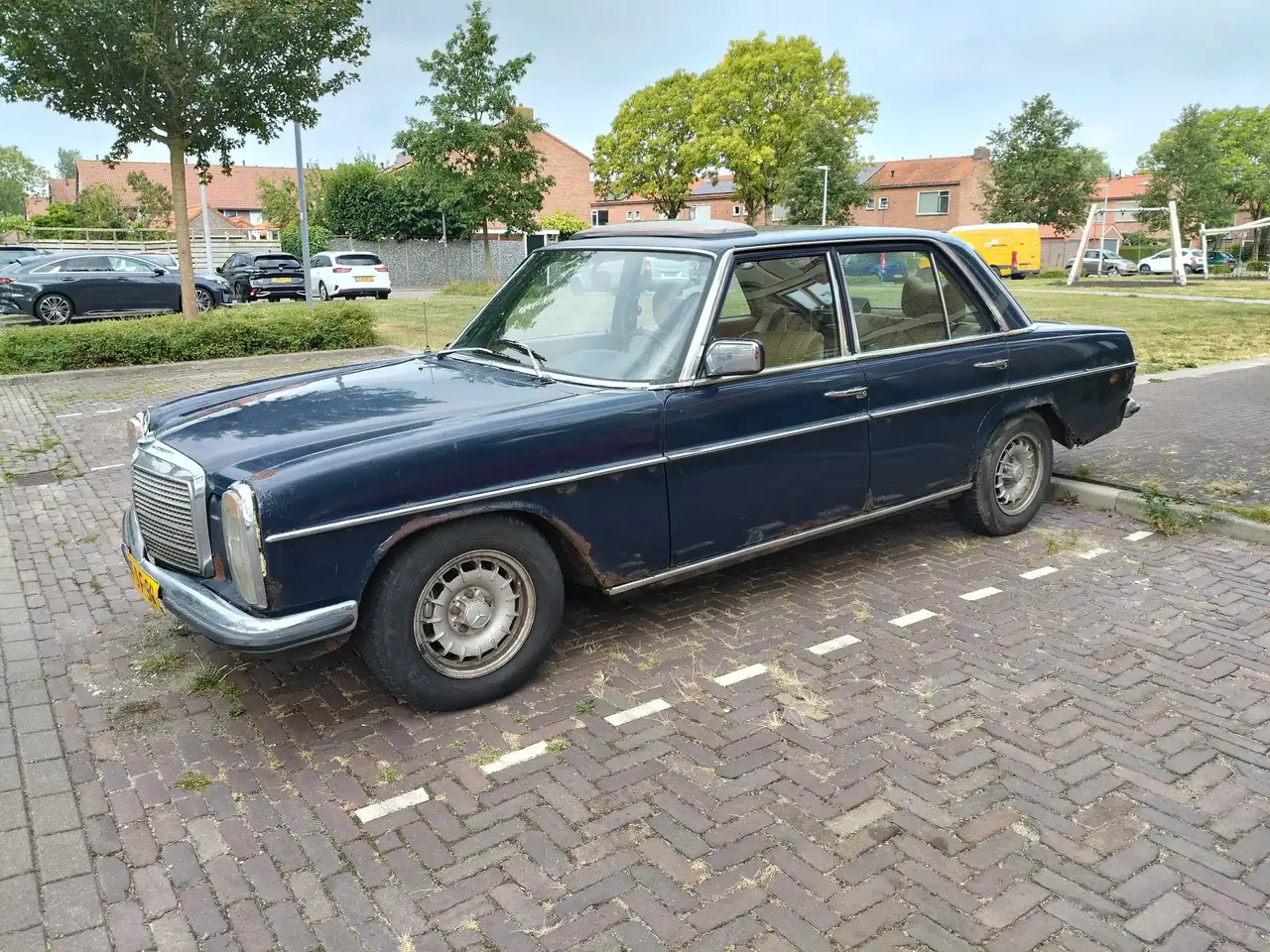 Mercedes-Benz 240, foto 4