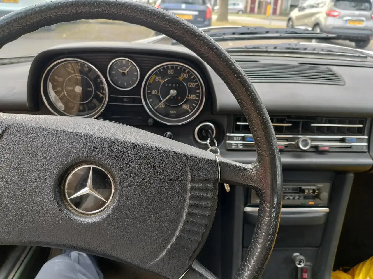 Mercedes-Benz 240, foto 11