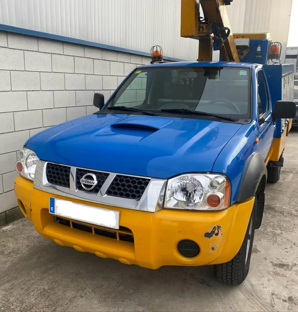 Nissan Pick Up Pick-up 4x4 Cabina Simple Geel - 1