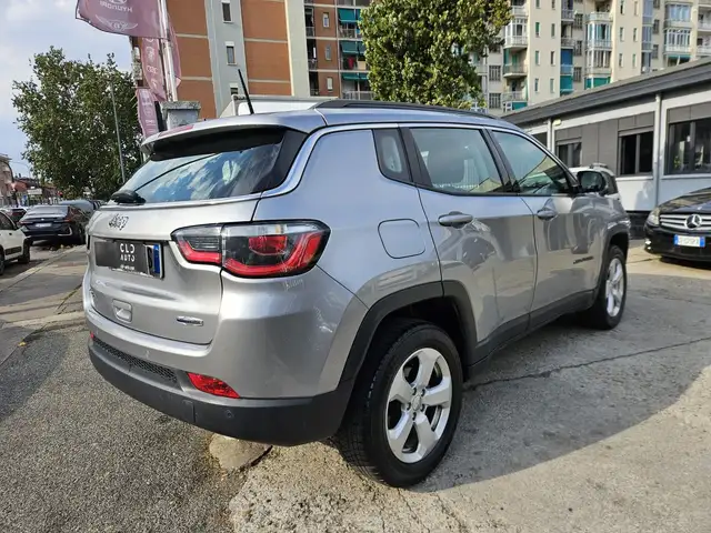 Jeep Compass view 4