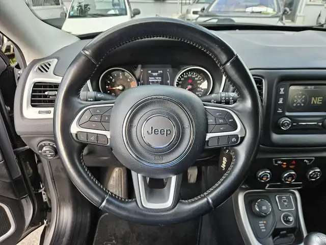 Jeep Compass view 14