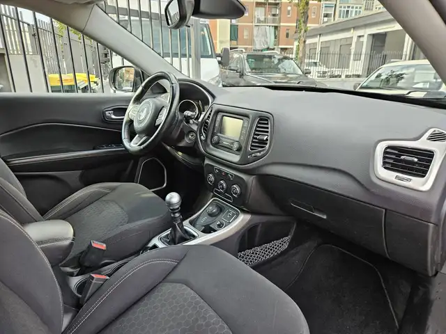 Jeep Compass view 11