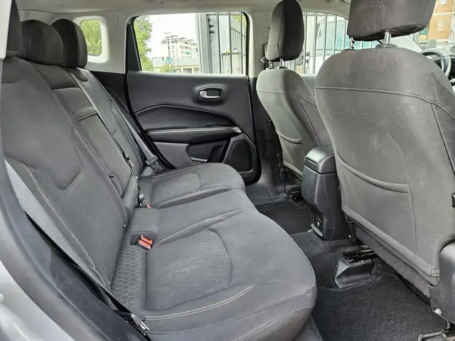 Jeep Compass view 13
