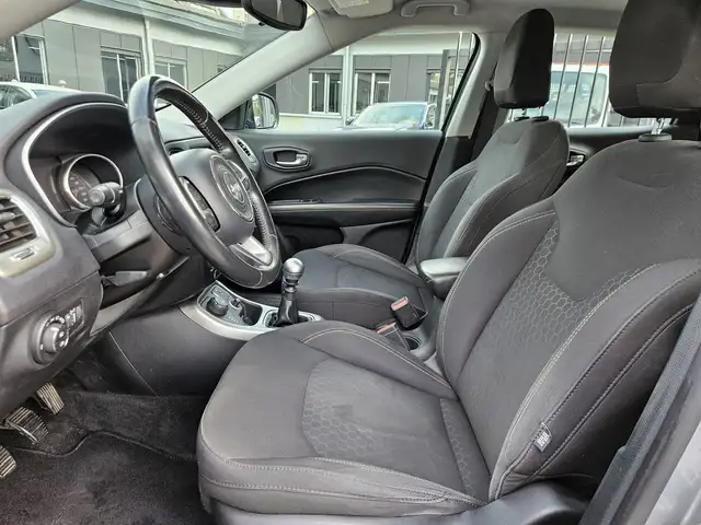 Jeep Compass view 8