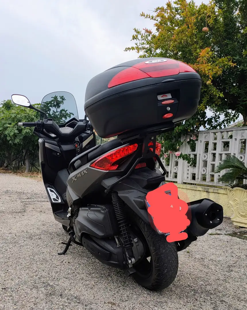 Yamaha X-Max 400 abs Šedá - 2
