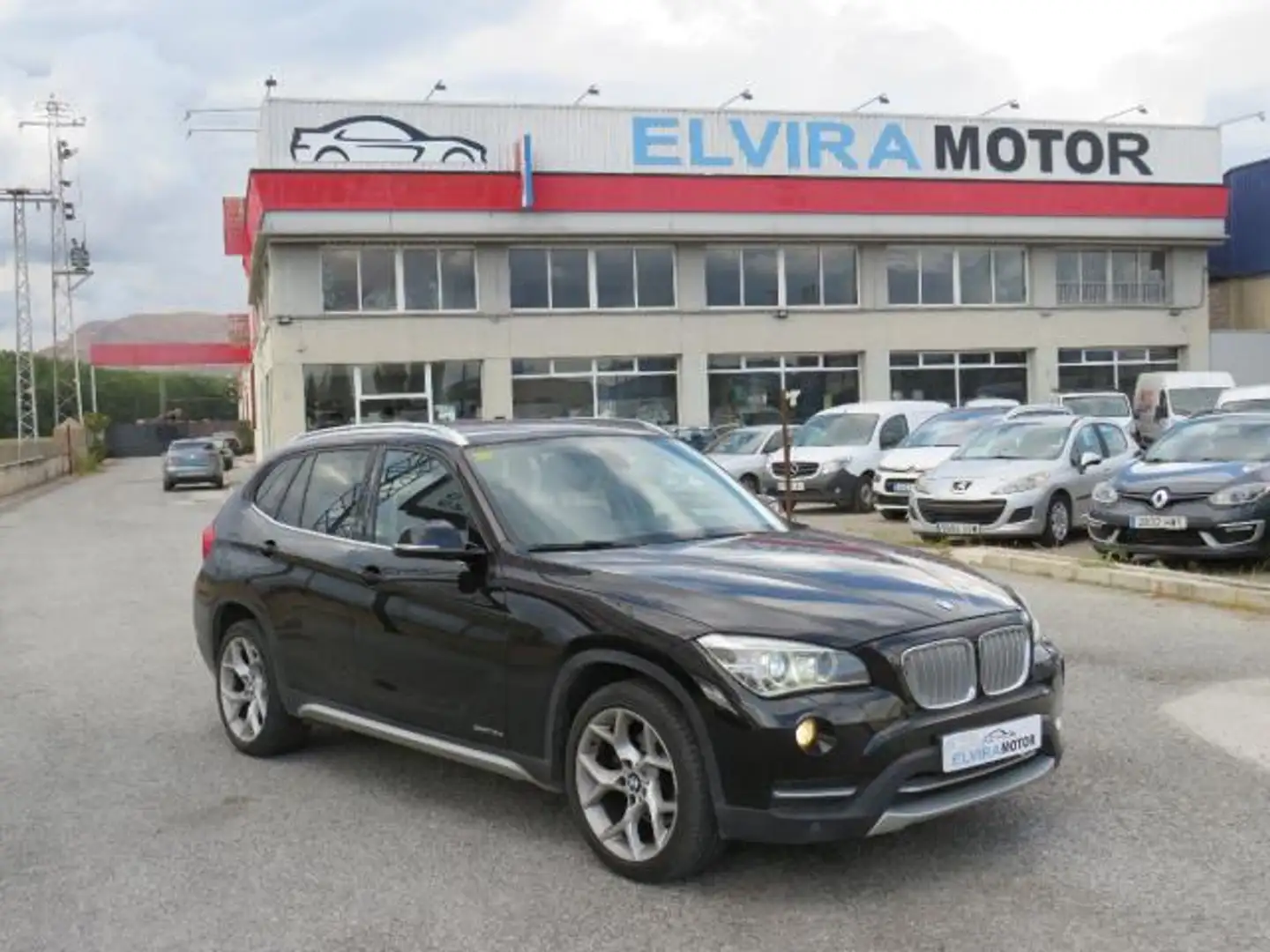 BMW X1 sDrive18d Sport Line Noir - 1