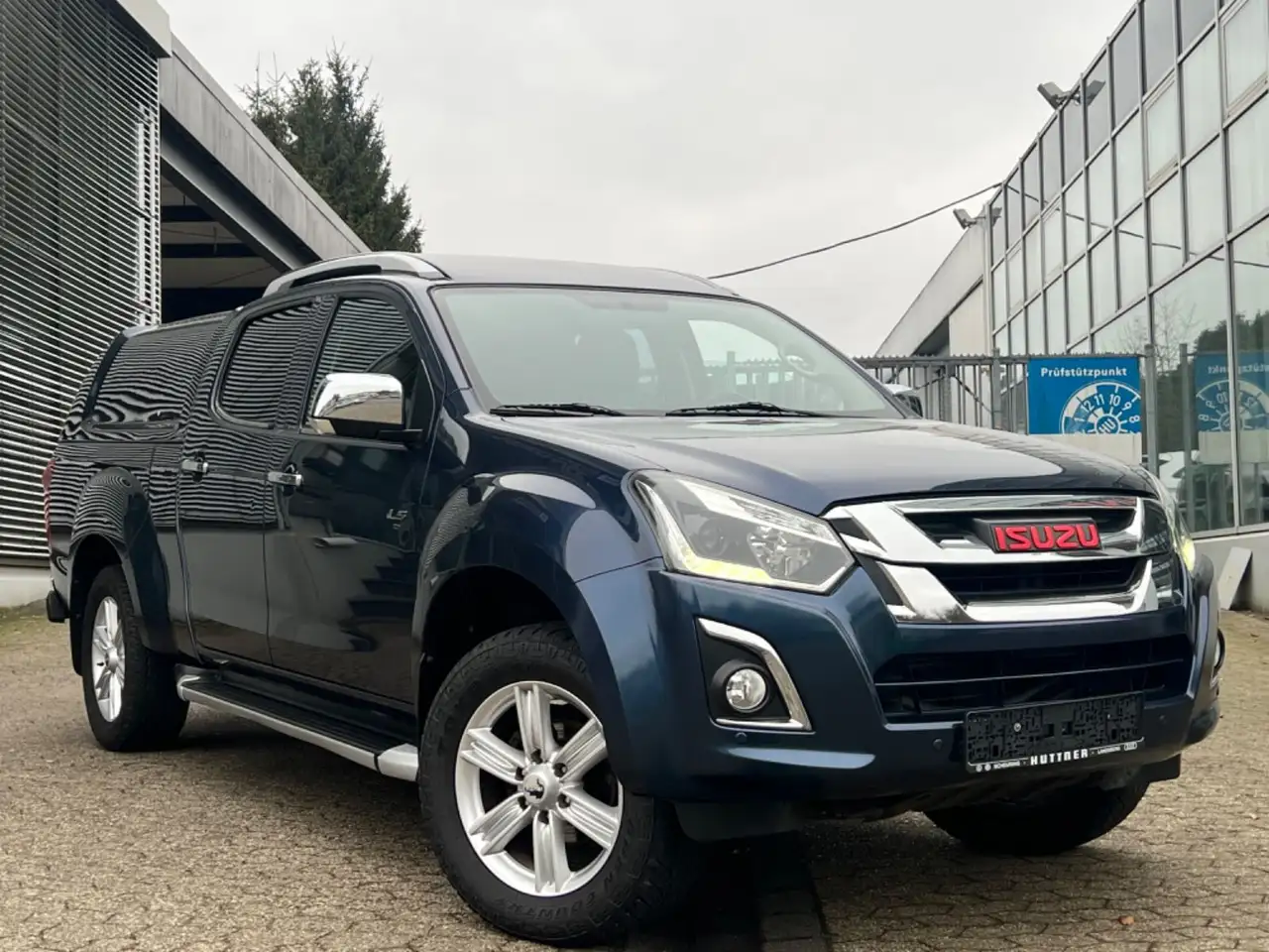 Isuzu PICK UP