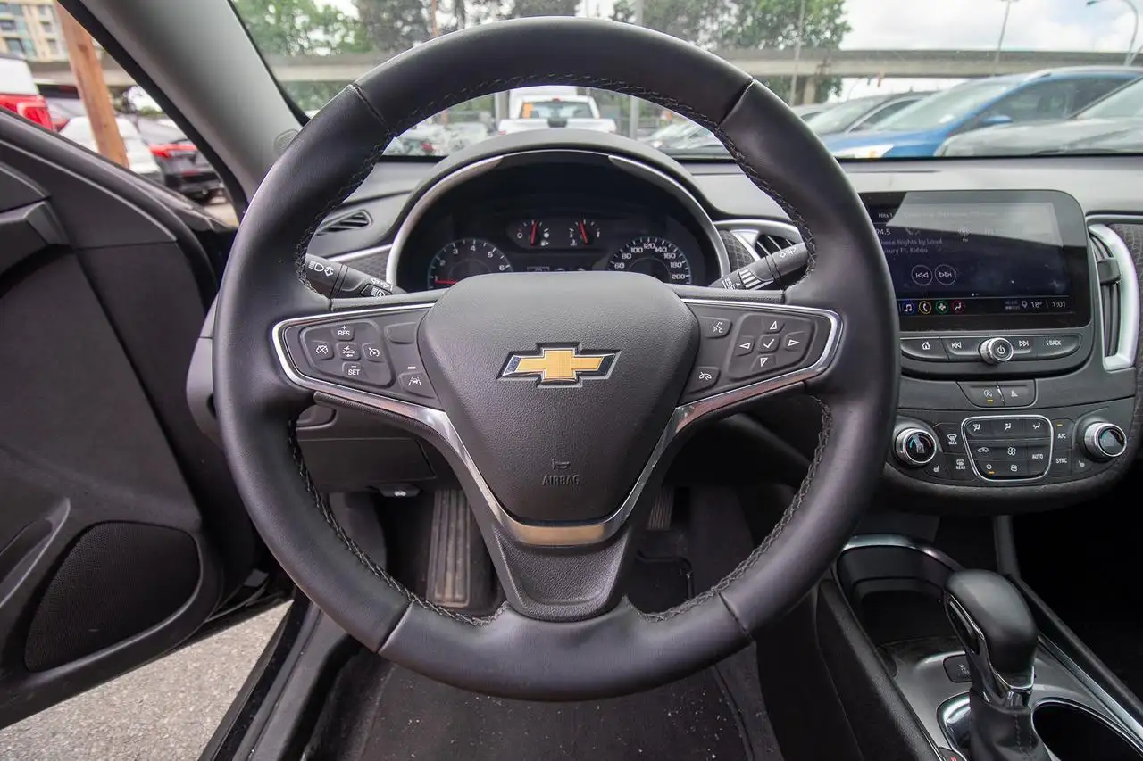 Chevrolet Malibu снимка Chevrolet Malibu