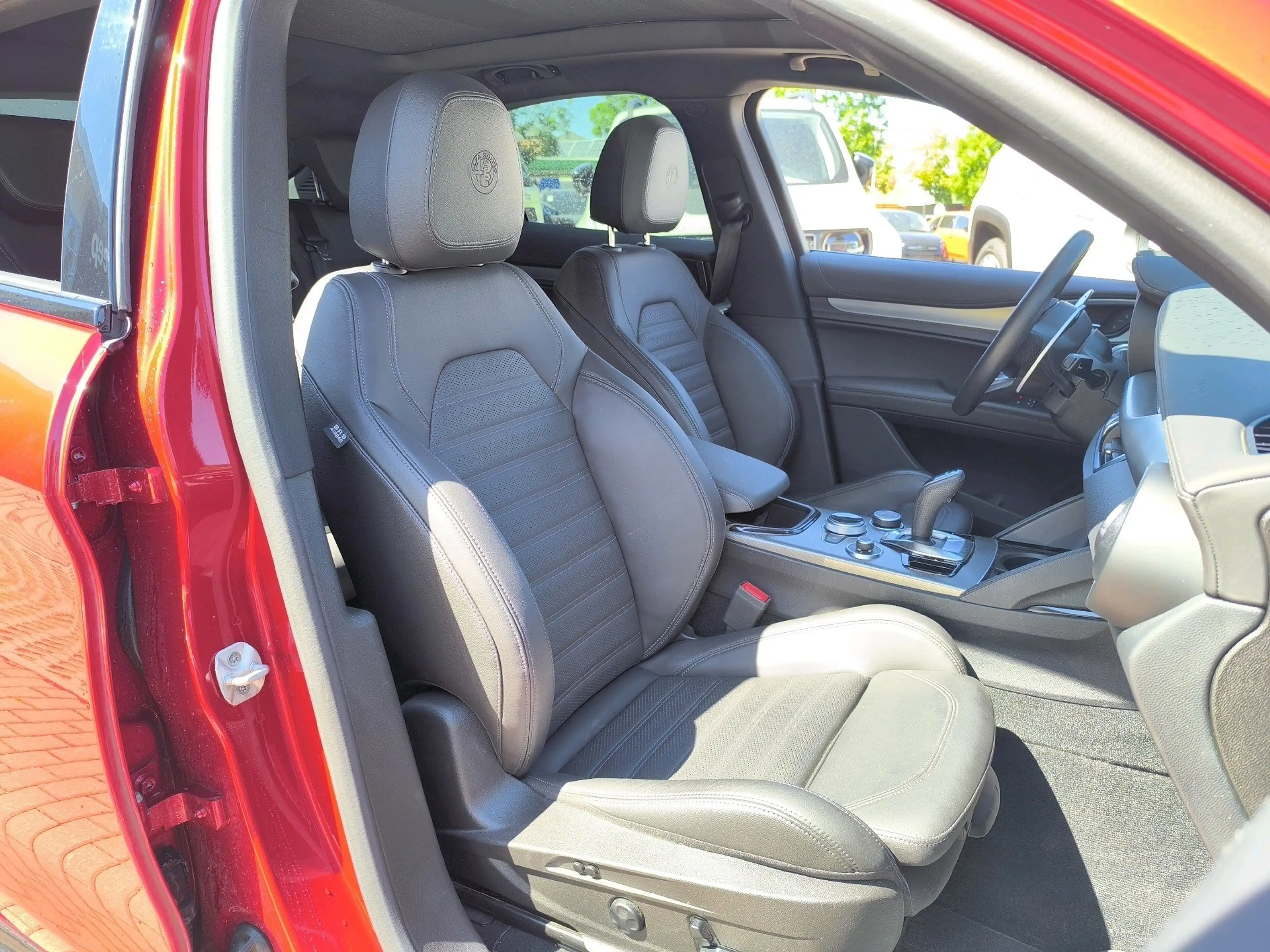 Alfa Romeo Stelvio Veloce Q4 — photo 13