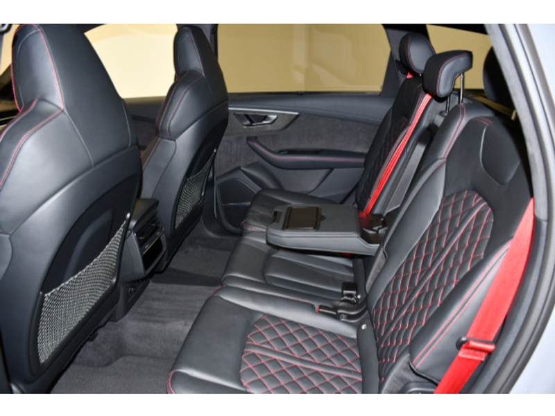 Audi SQ7 4.0 TFSI quattro Tiptronic competition plus — photo 10