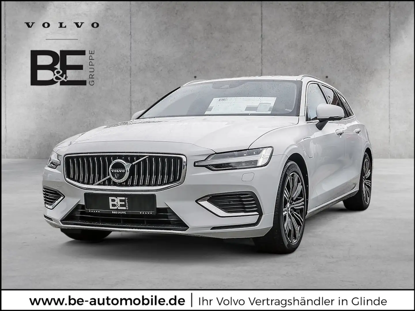 Volvo V60 Kombi 2.0 Inscription Expression Recharge Plug-In Hybrid AWD Weiß - 1