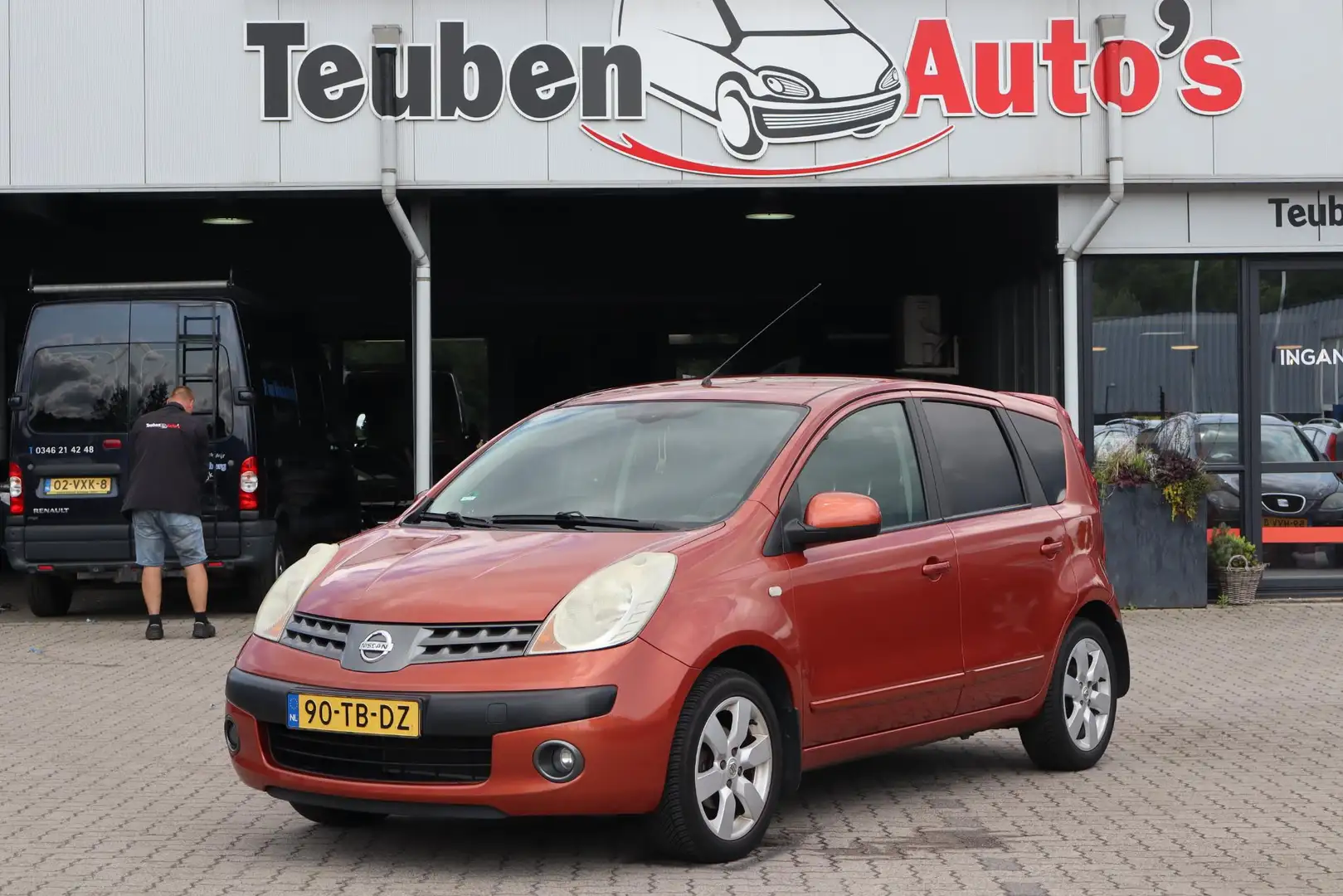 Nissan Note 1.6 First Note Airco, Climate control, Elektrische Arancione - 1