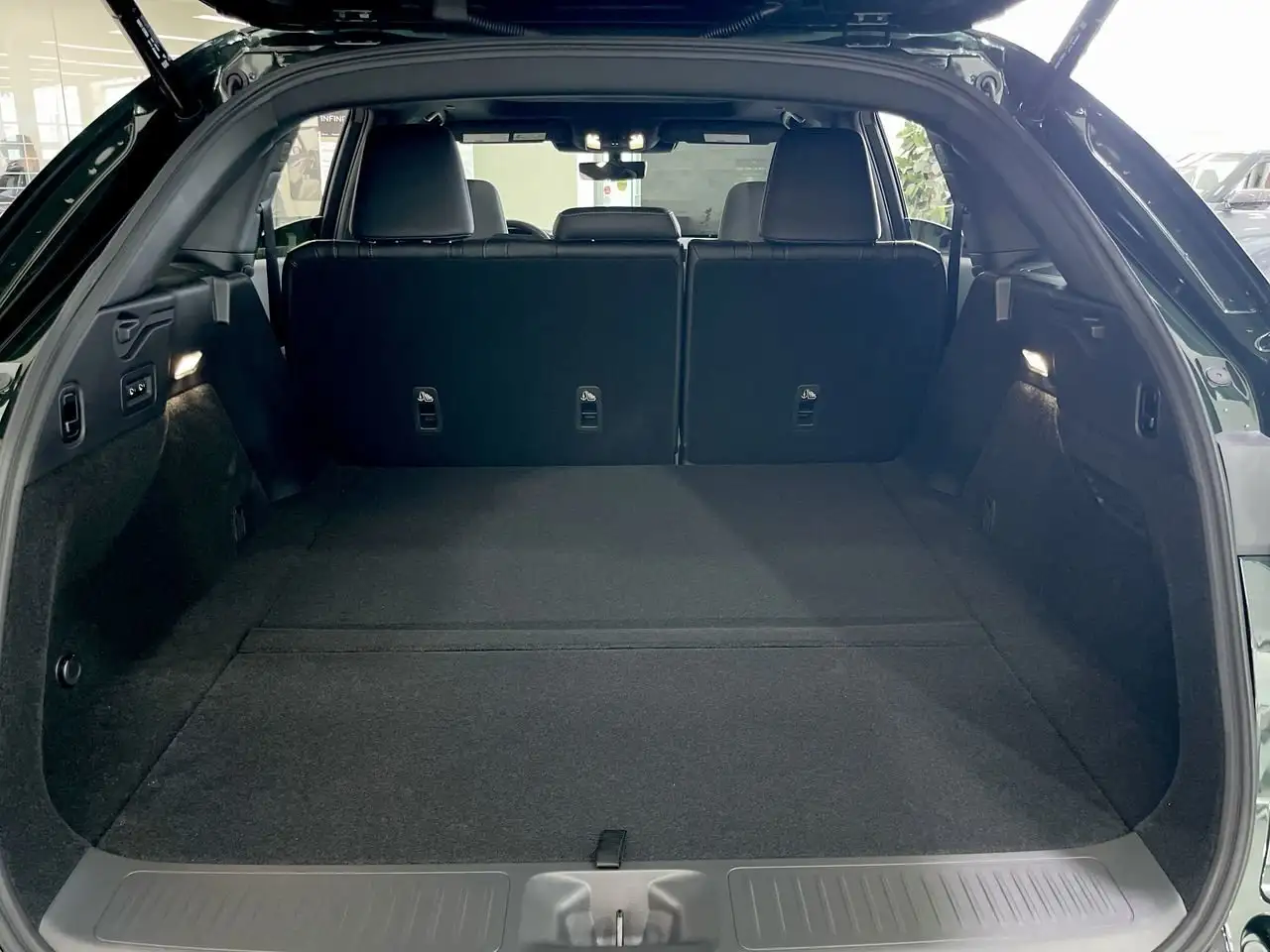 Infiniti снимка Infiniti