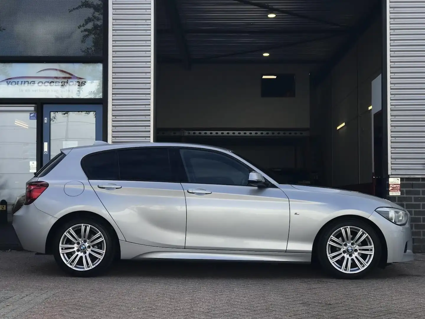 BMW 116 1-serie 116i Executive M-Sport|Led|Navi|Xenon|Crui Gris - 2
