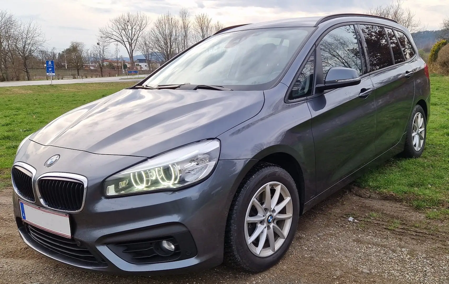 BMW 218 218i Gran Tourer Advantage Silber - 2