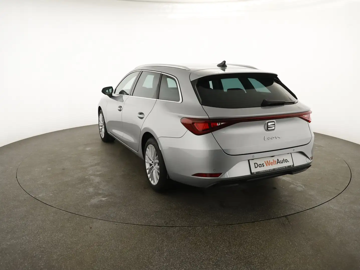 SEAT Leon Xcellence 2.0 TDI DSG Plateado - 2