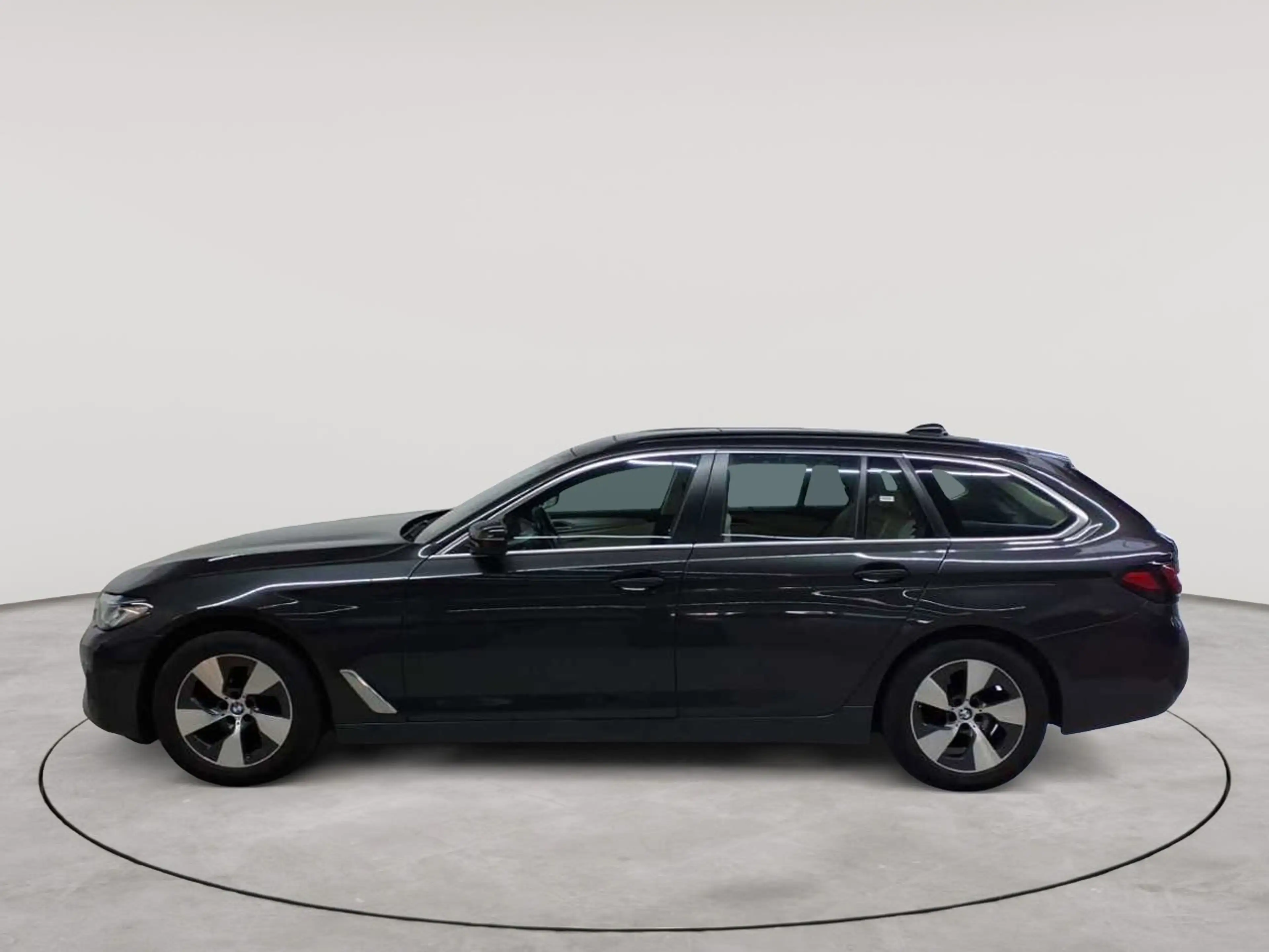 BMW 520 520d xDrive Touring Aut. HuD AHK Pano Sthzg — photo 6