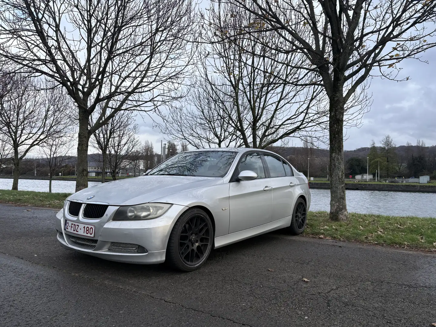BMW 318 d - 1
