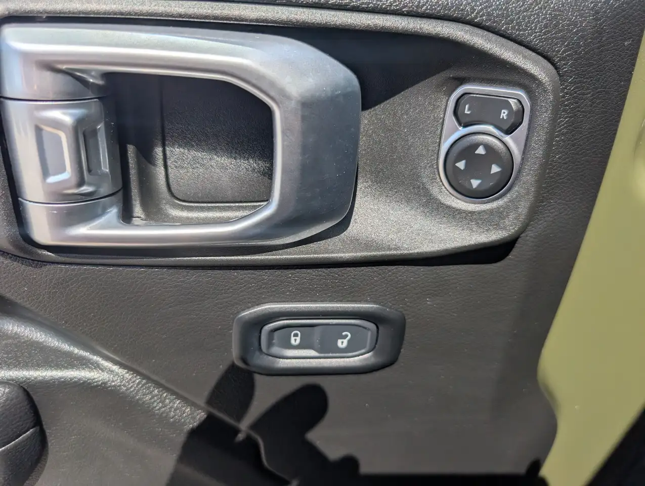 Jeep Wrangler снимка Jeep Wrangler