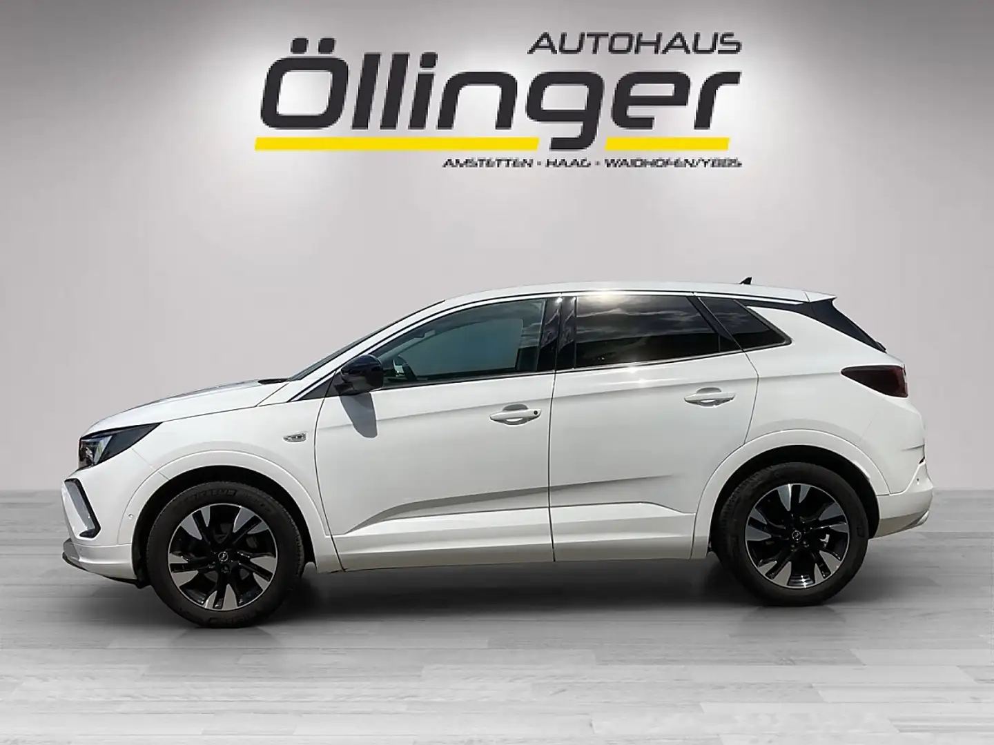 Opel Grandland 1,2 Turbo Business Elegance Aut. mit tollen Ext... Weiß - 2