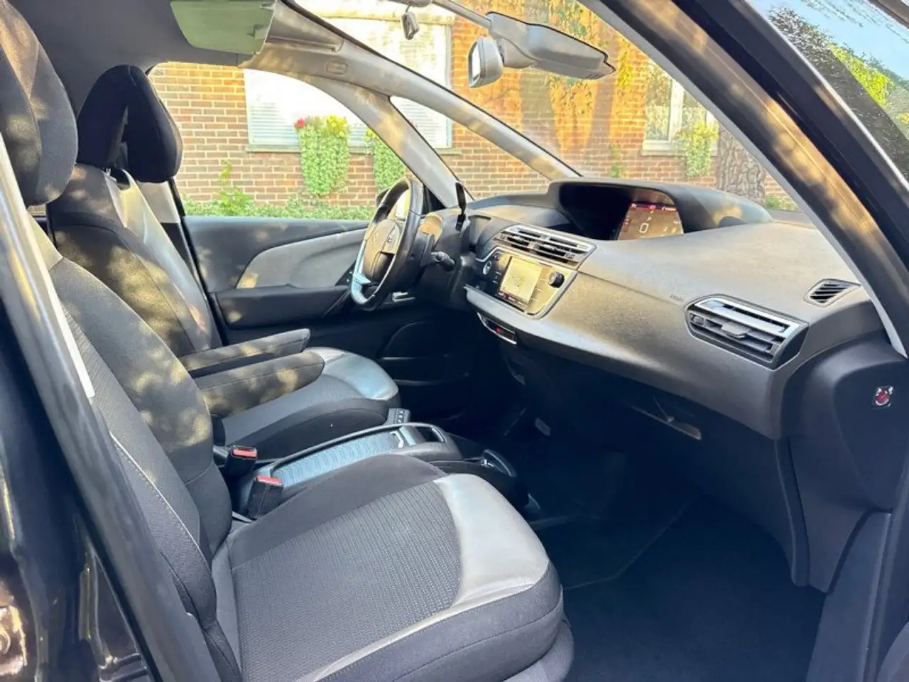 Citroen C4 Berline — photo 16