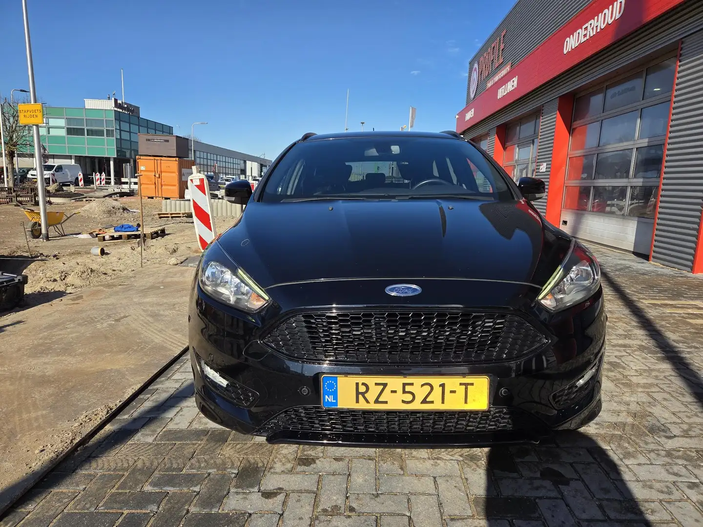 Ford Focus Wagon 1.5 ST-Line Schwarz - 2