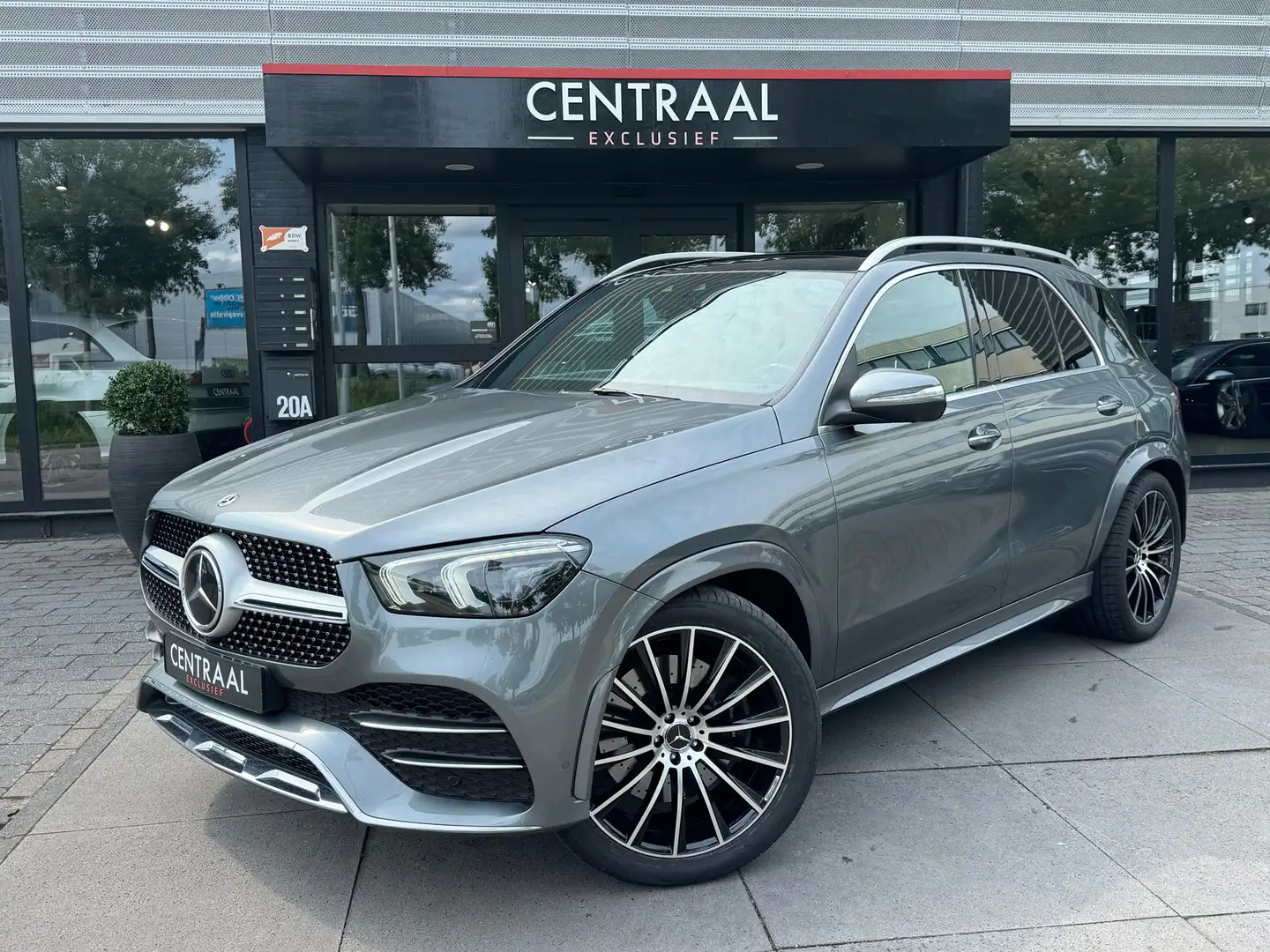 Mercedes-Benz GLE 450 4MATIC AMG Premium Plus|Pano|Burmester|Memory|360C Grijs - 1