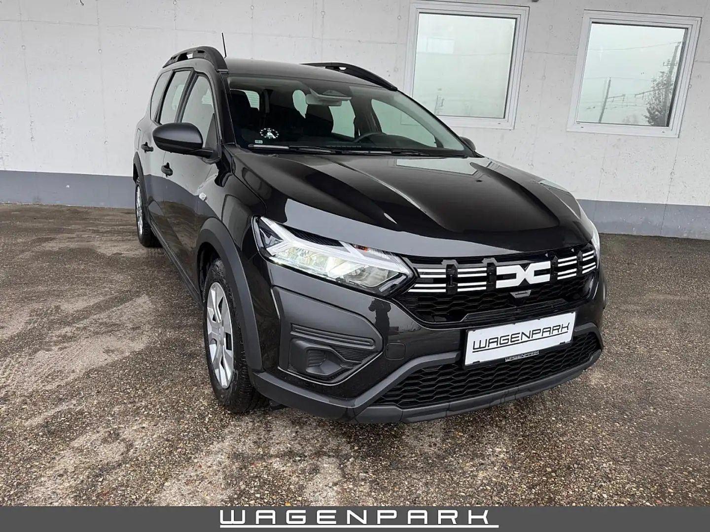 Dacia Jogger Essential TCe 110 7-Sitzer! Schwarz - 1