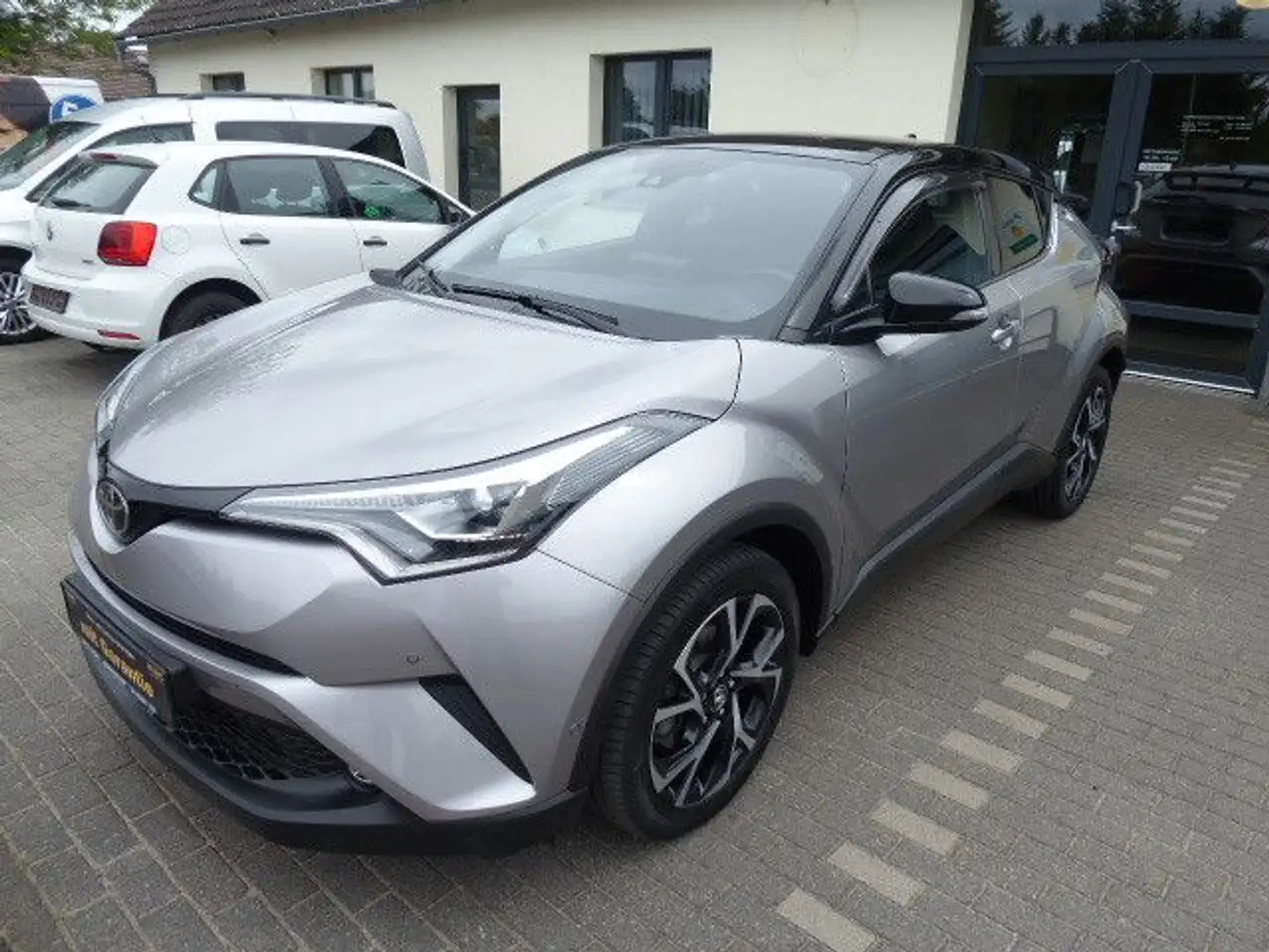 Toyota C-HR Style Grau - 2