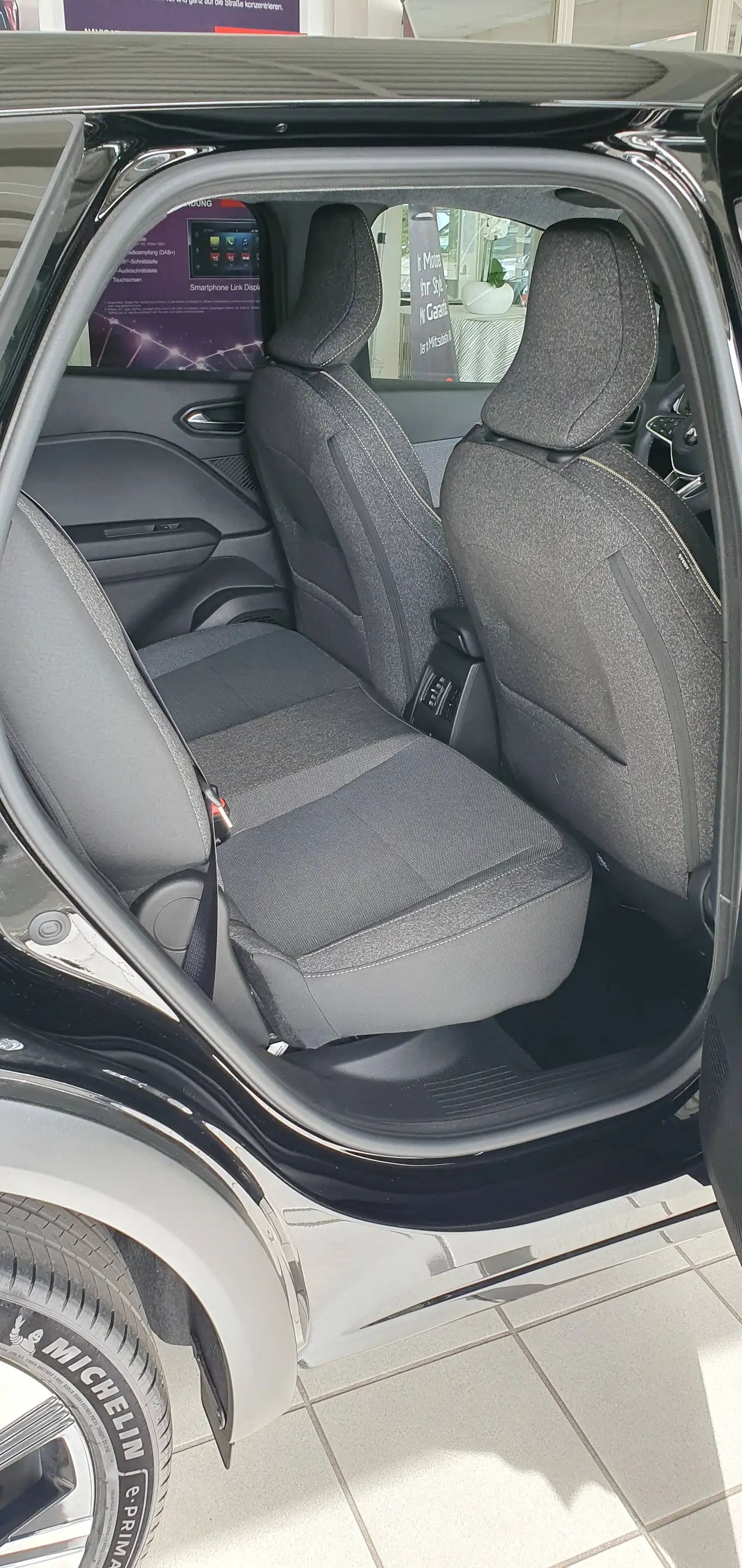 Mitsubishi Grandis Intro Edition 1.8 Hybrid AUTOMATIK/LED — photo 11