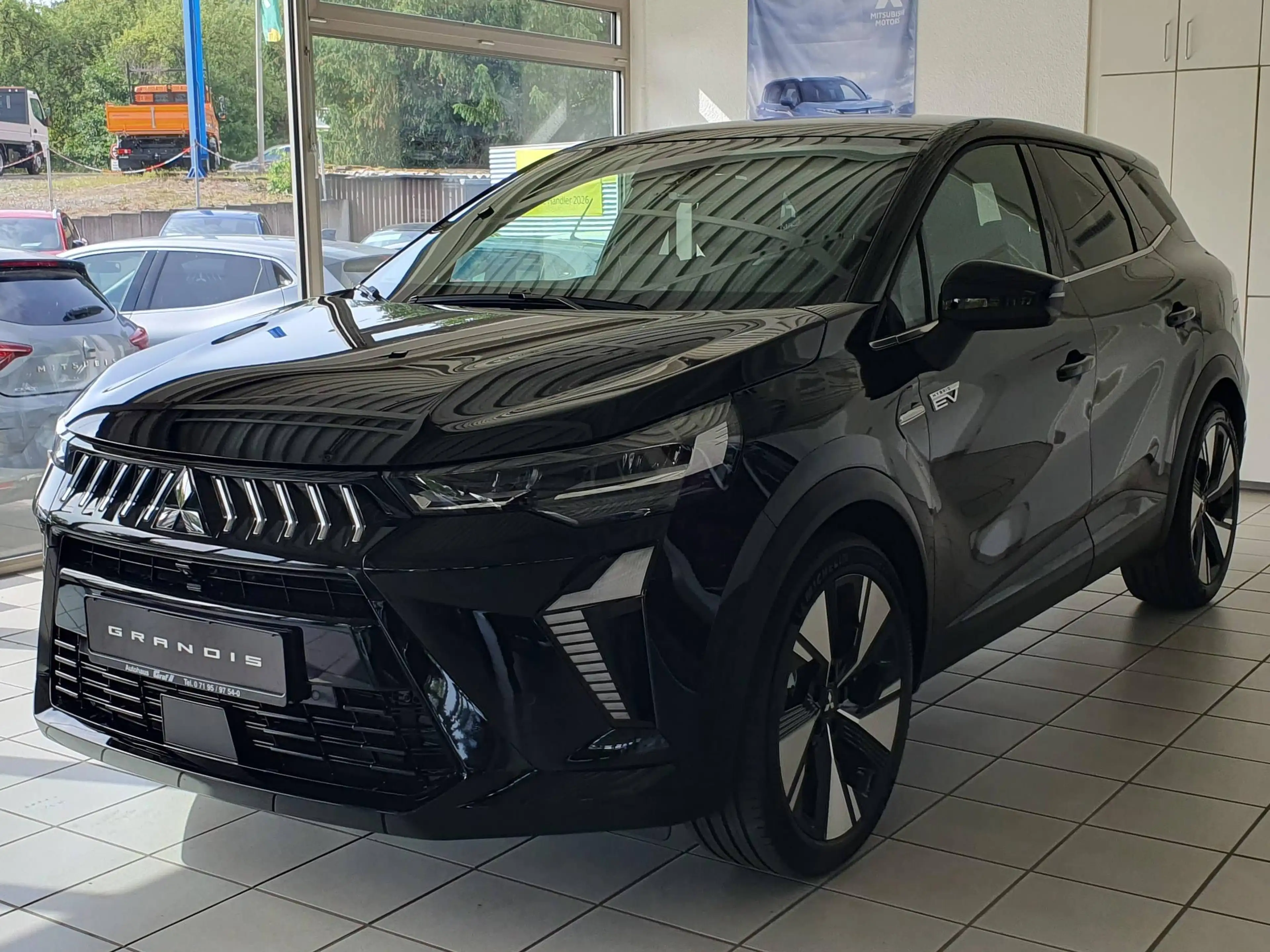 Mitsubishi Grandis Intro Edition 1.8 Hybrid AUTOMATIK/LED