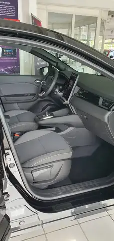 Mitsubishi Grandis view 9