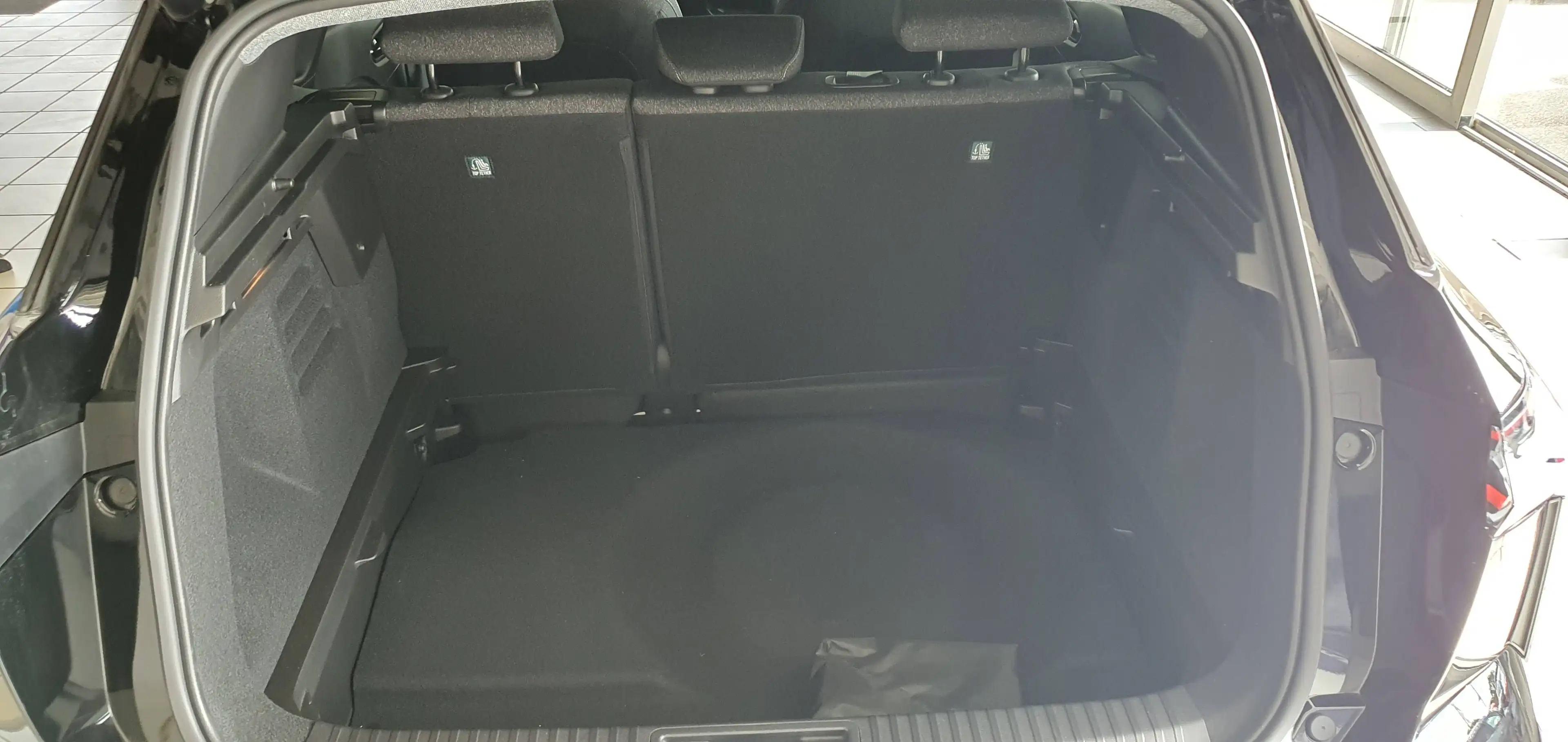 Mitsubishi Grandis Intro Edition 1.8 Hybrid AUTOMATIK/LED — photo 15