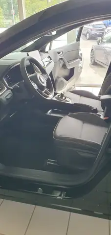 Mitsubishi Grandis view 7
