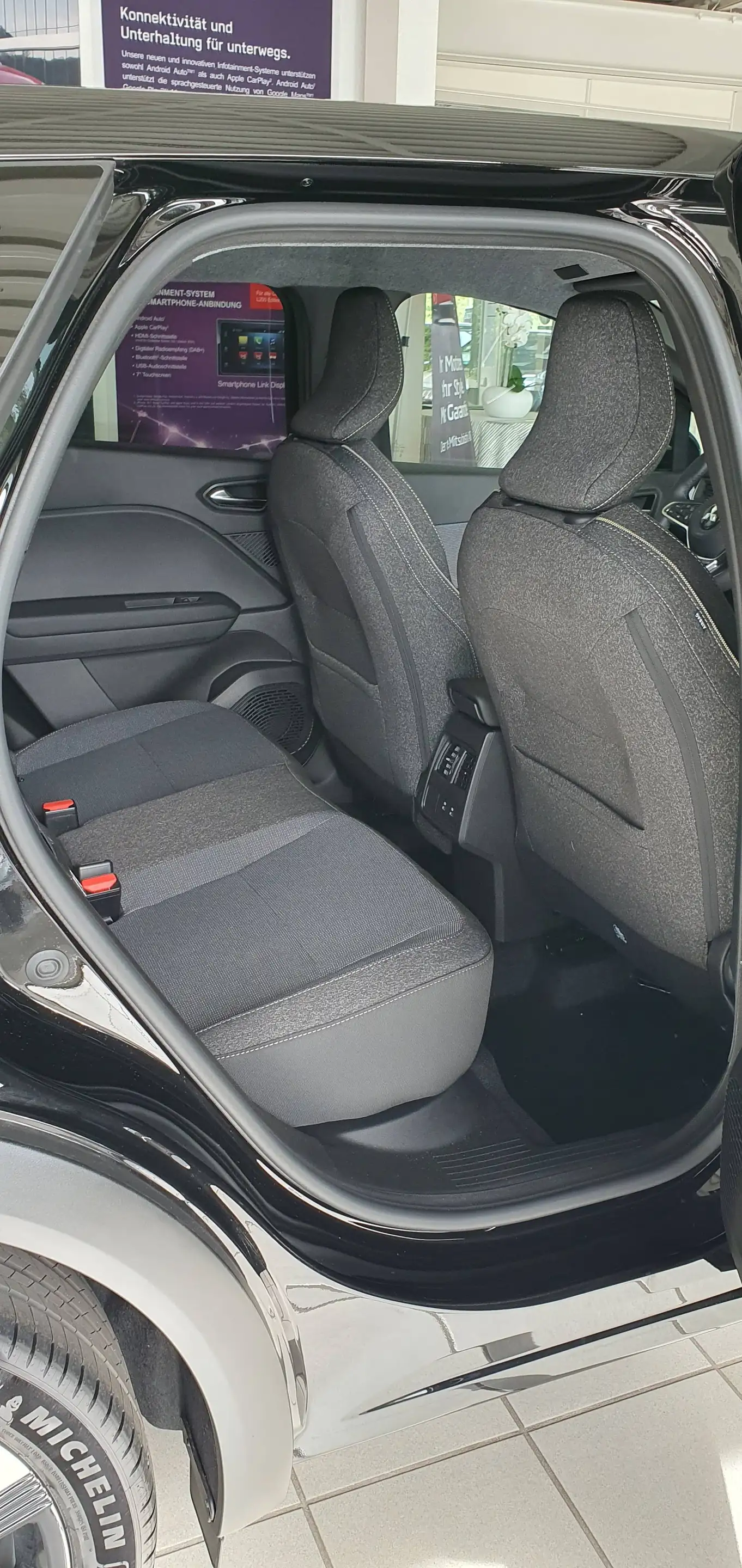 Mitsubishi Grandis Intro Edition 1.8 Hybrid AUTOMATIK/LED — photo 10