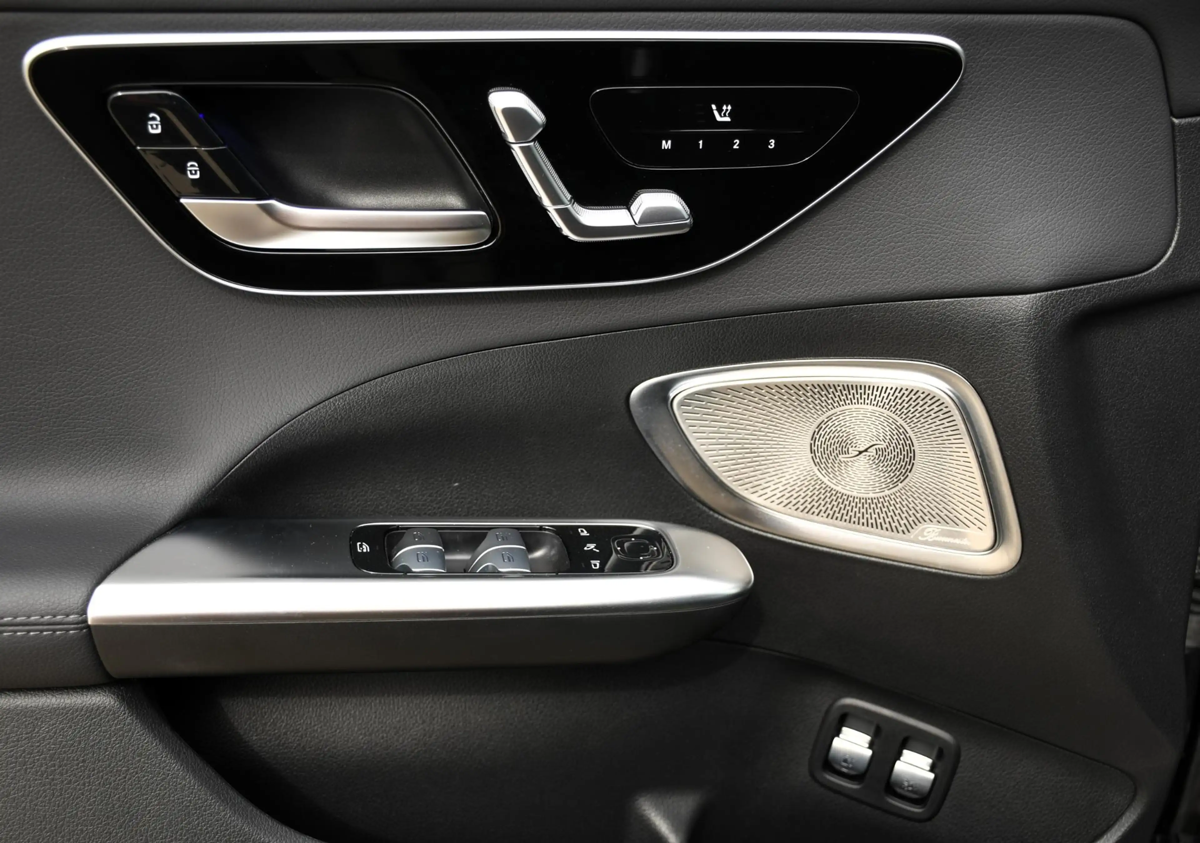 Mercedes-Benz C 300 e Avantgarde Memory | Sound | Keylessgo — photo 18