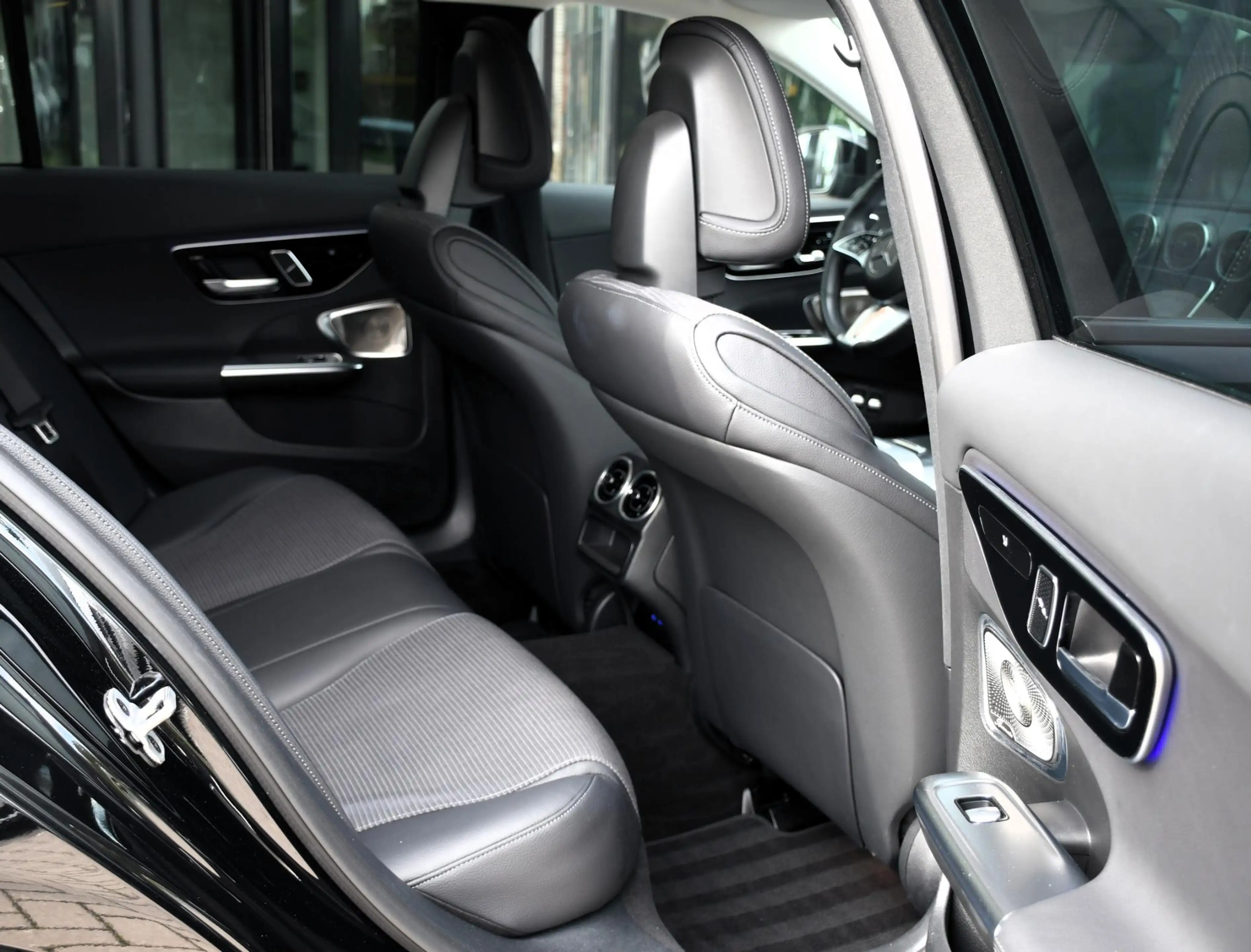 Mercedes-Benz C 300 e Avantgarde Memory | Sound | Keylessgo — photo 21