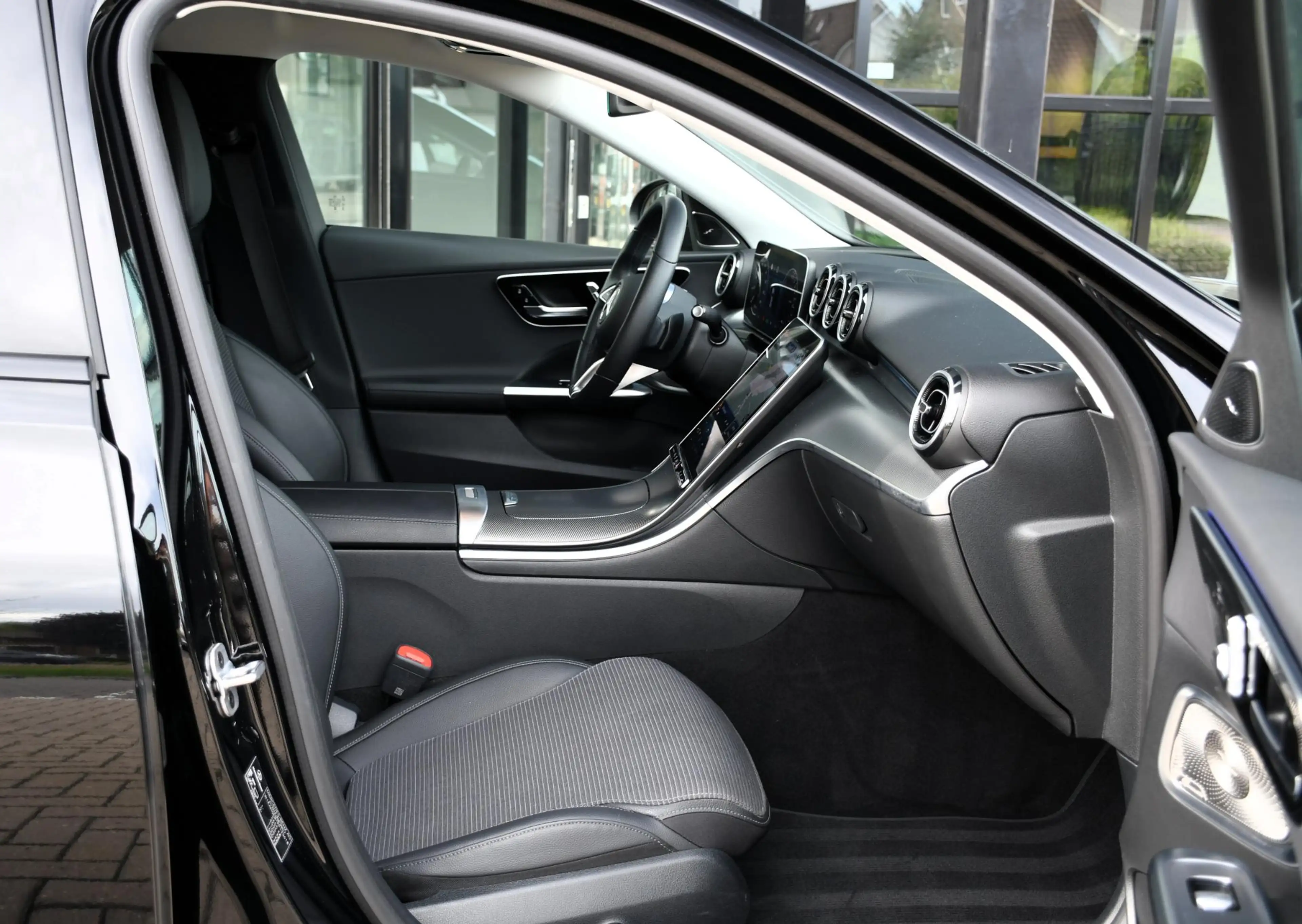 Mercedes-Benz C 300 e Avantgarde Memory | Sound | Keylessgo — photo 23