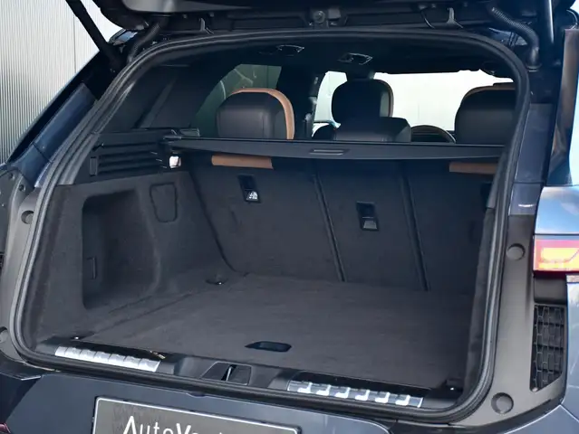Land Rover Range Rover Sport view 10