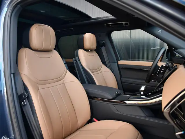Land Rover Range Rover Sport view 13