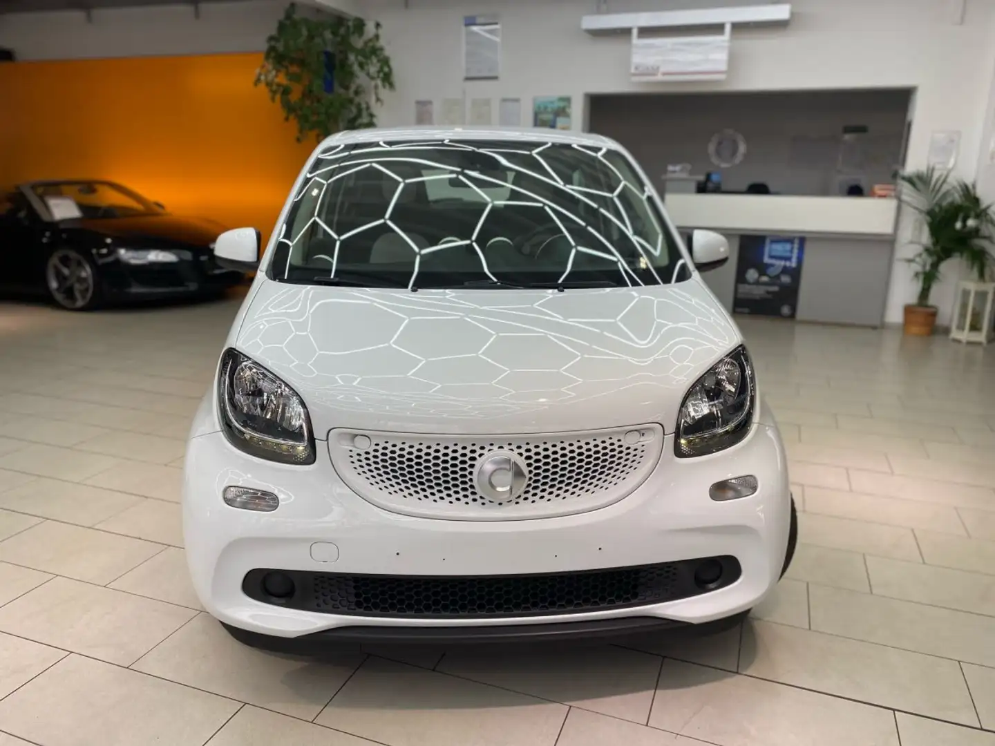 smart forFour passion (52kW) Automatik Klima Freisprech. Bluetoo Weiß - 2