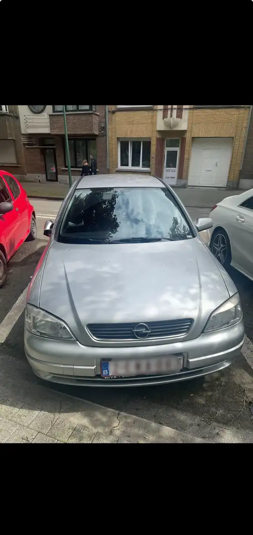 Opel Astra 1.4i XE 16v Elegance moteur cassé - 1
