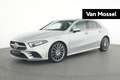 Mercedes-Benz A 180 AMG LINE + CARPLAY + SENSOREN + CAMERA + 1y USED C Argent - thumbnail 1