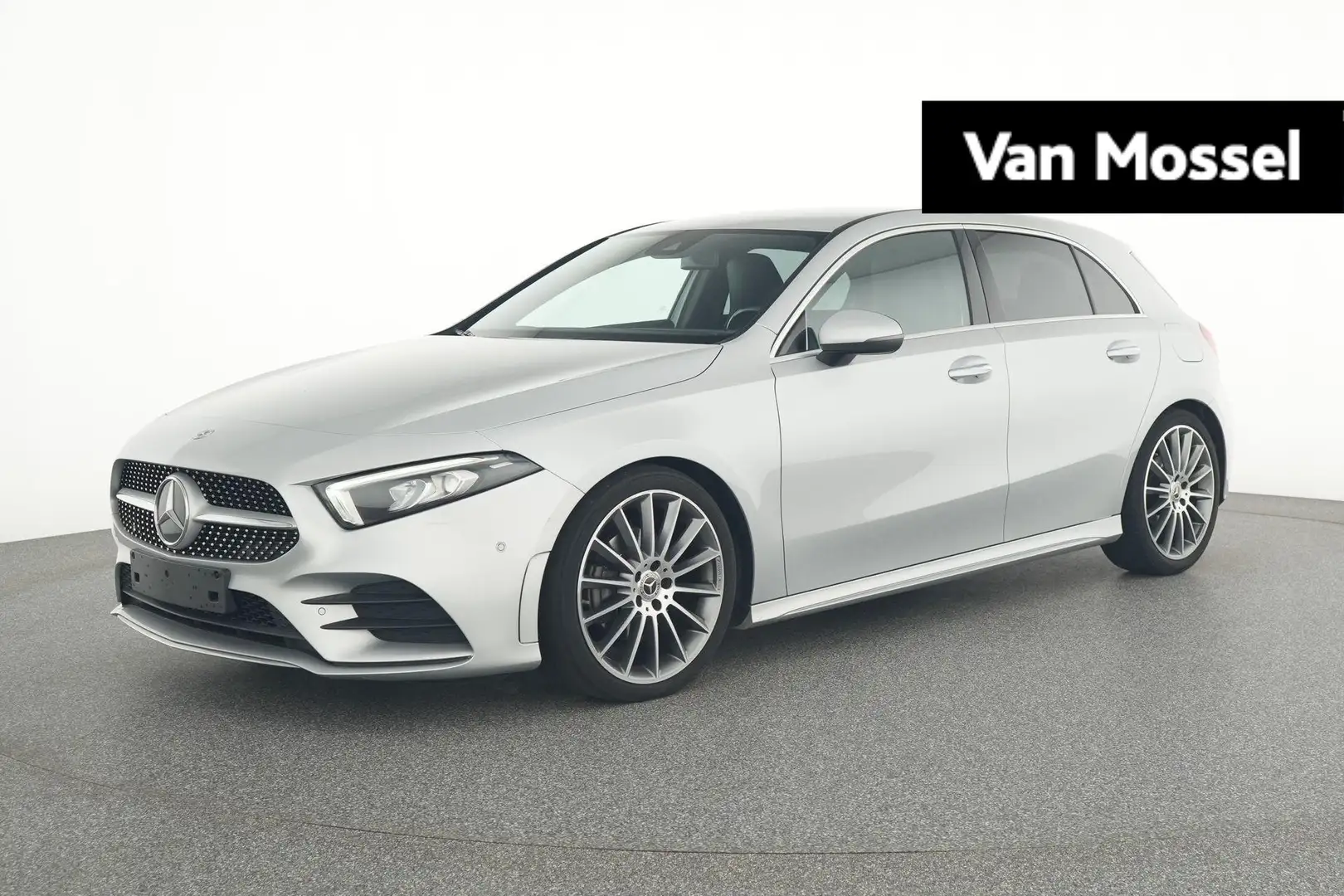Mercedes-Benz A 180 AMG LINE + CARPLAY + SENSOREN + CAMERA + 1y USED C Argent - 1