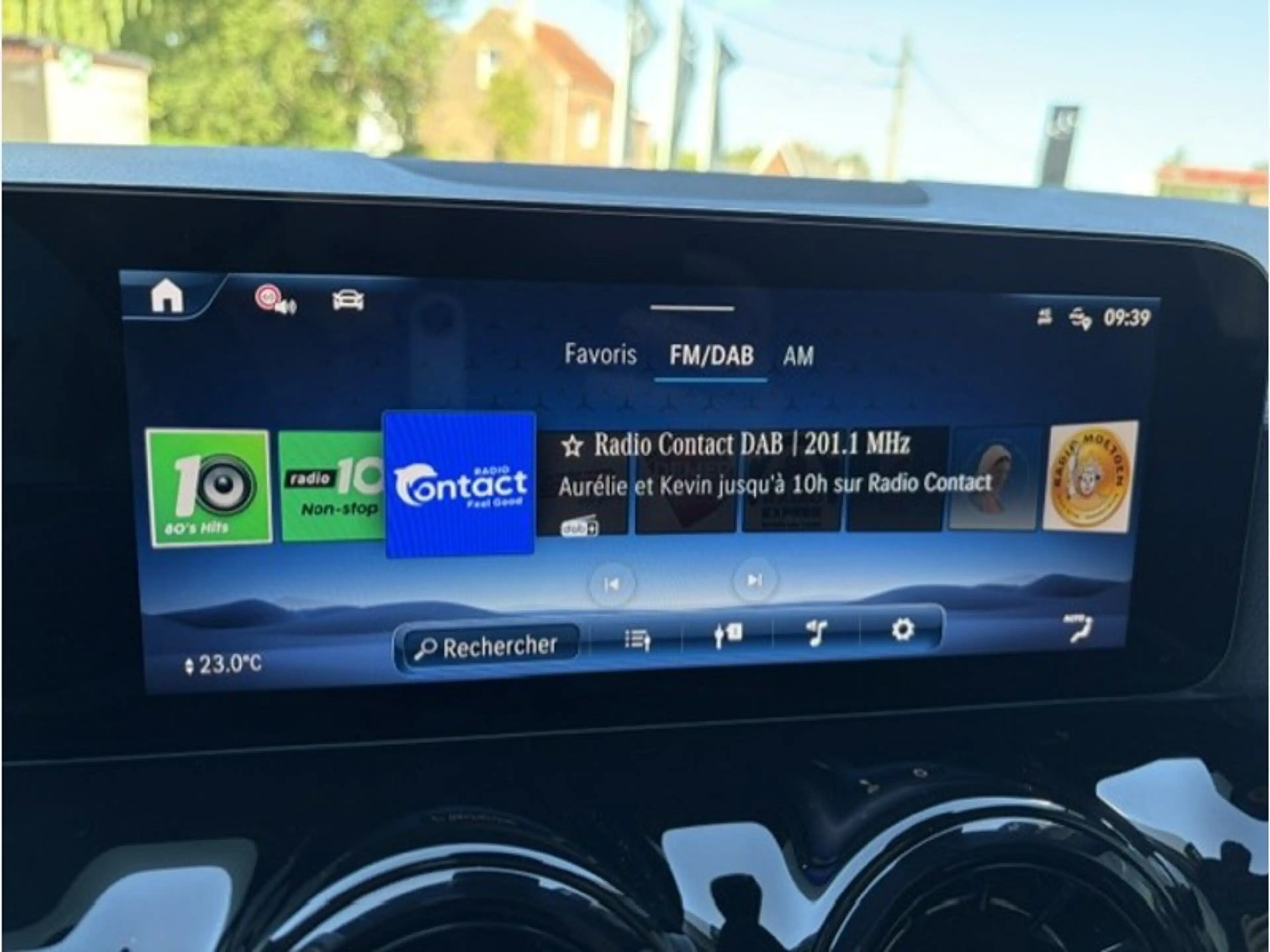 Mercedes-Benz GLA 180 Business Line — photo 12