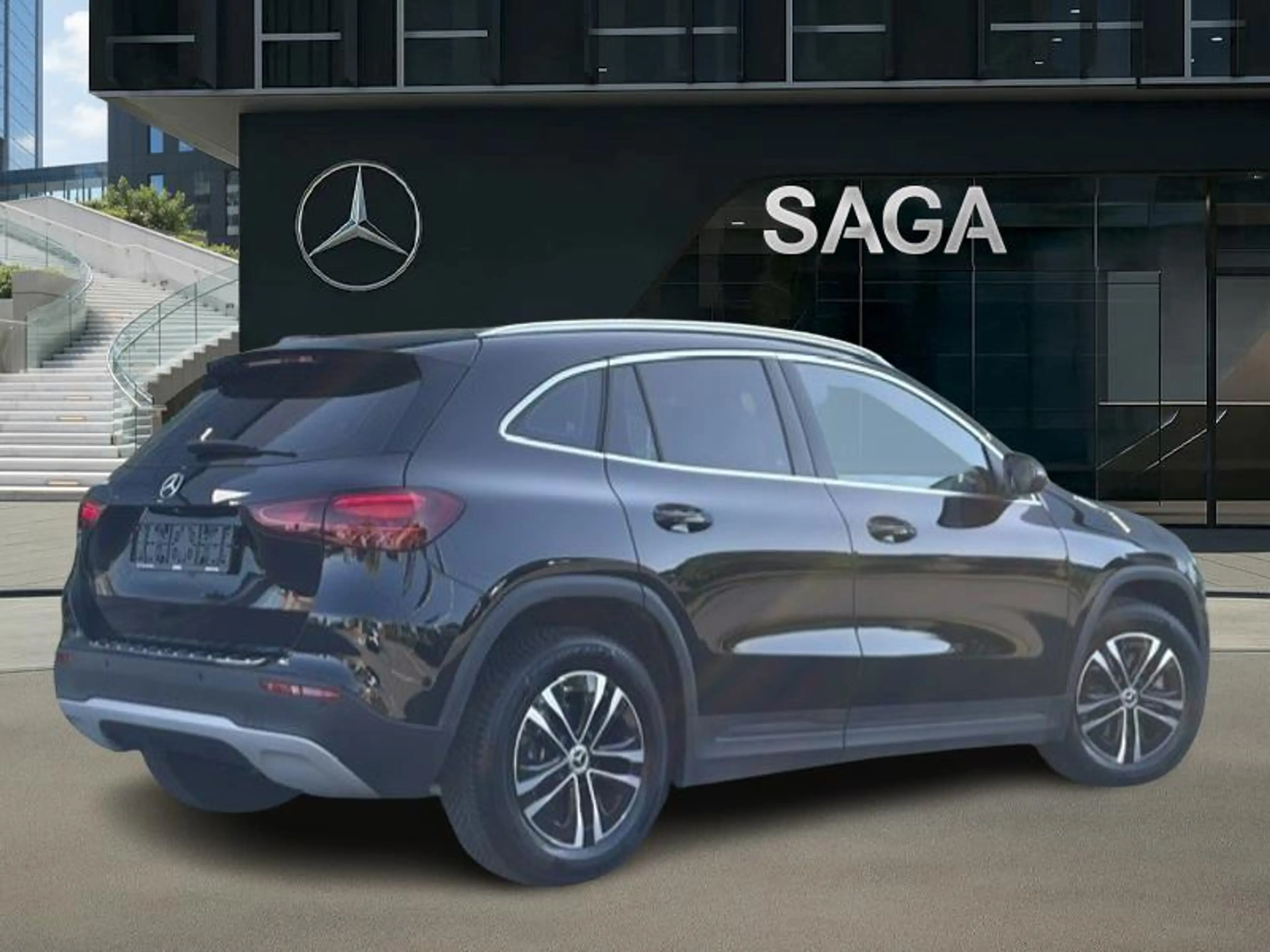 Mercedes-Benz GLA 180 Business Line — photo 2
