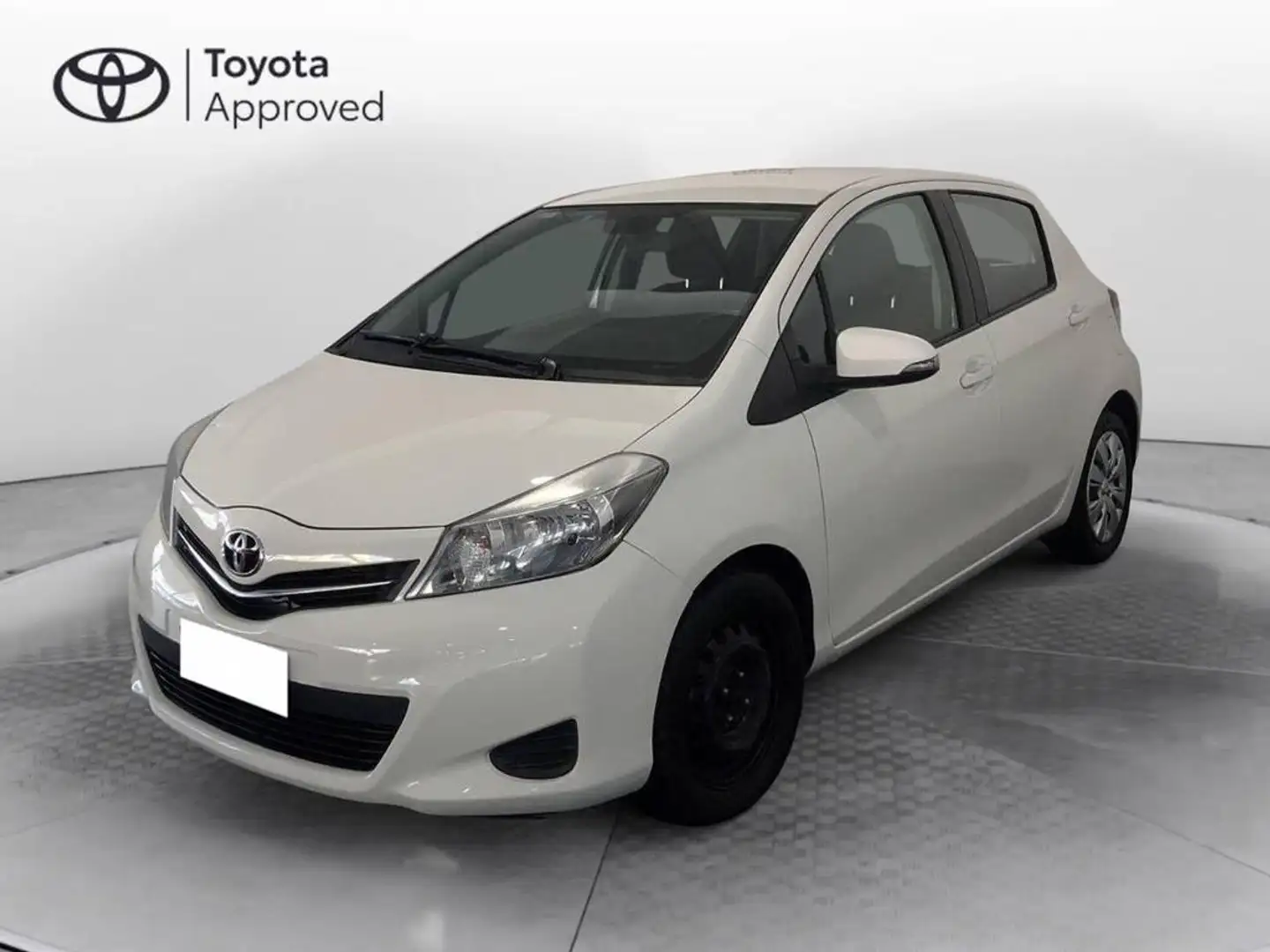 Toyota Yaris 1.0 Active 5p Bianco - 1