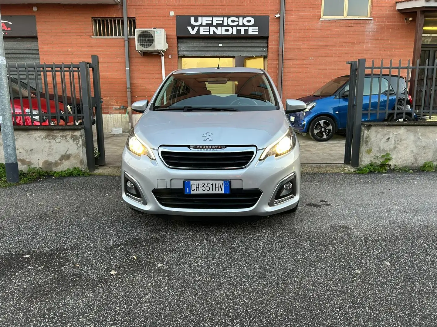 Peugeot 108 108 5p 1.0 vti Allure s Gris - 2