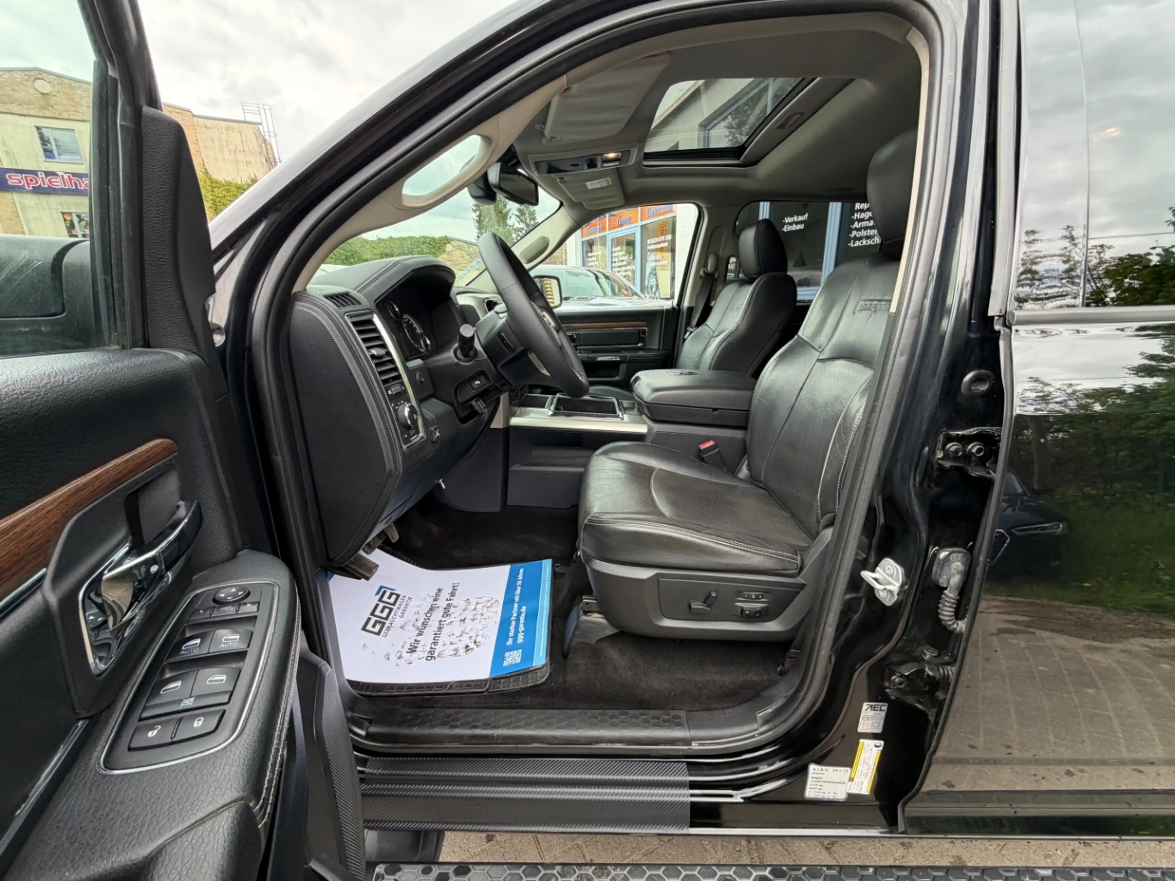 Dodge RAM 1500 5,7 HEMI LARAMIE UNFALLFREI LPG — photo 9