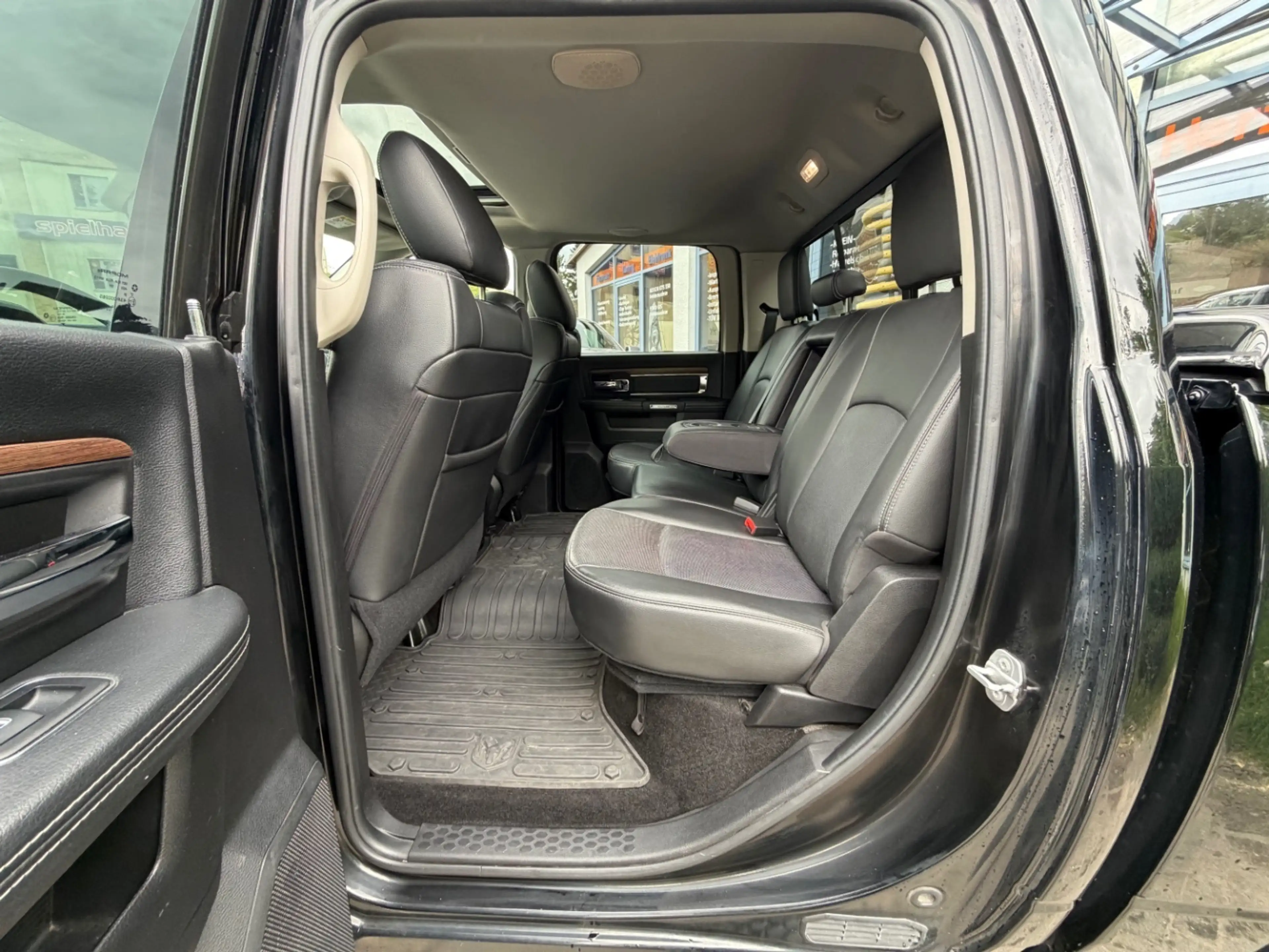 Dodge RAM 1500 5,7 HEMI LARAMIE UNFALLFREI LPG — photo 12